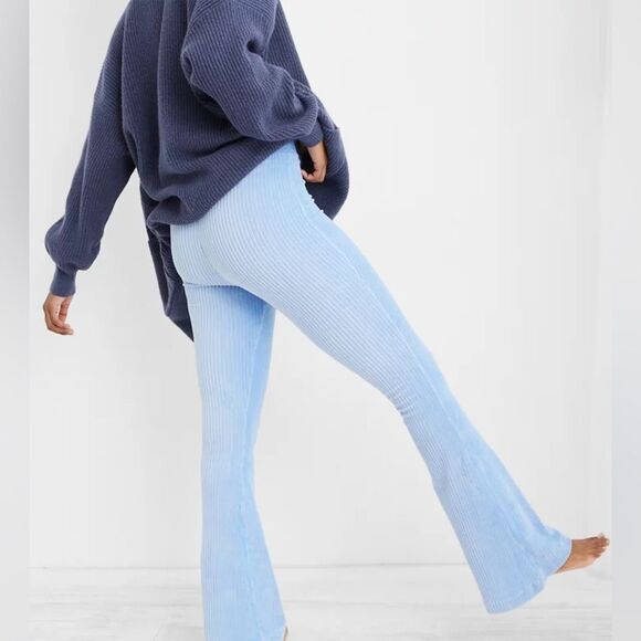 NWT Aerie Groove-On Velour High Waisted Flare ribbed Pant size small - Picture 2 of 13